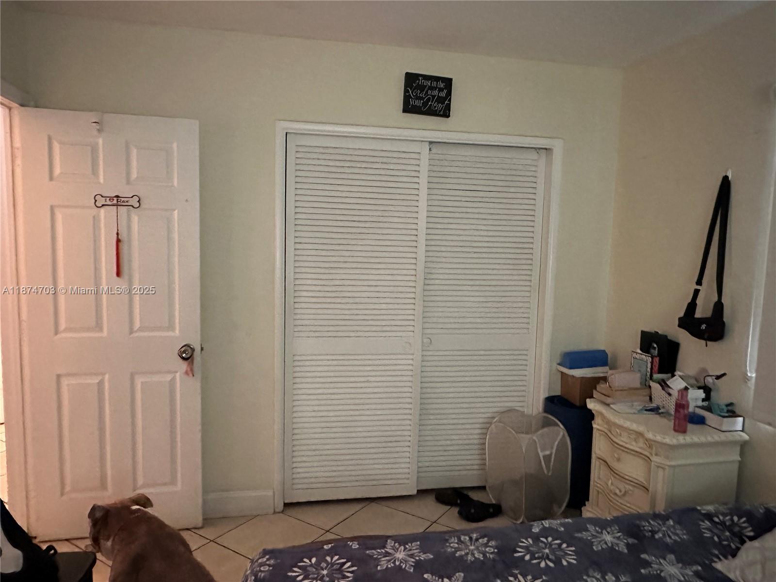 HOLLYWOOD COUNTRY CLUB DI - Residential Lease