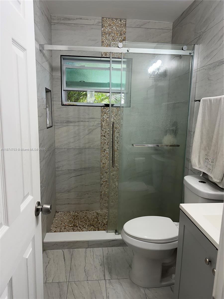 HOLLYWOOD COUNTRY CLUB DI - Residential Lease