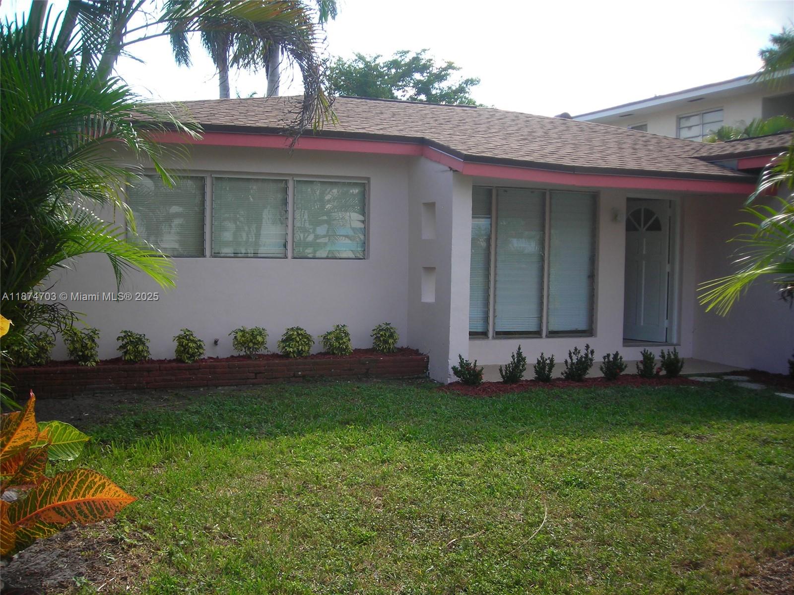 3Bed/2Bath single home in beautiful East Hollywood, close to the beach. Both bathrooms remodeled in 2025. Big backyard.