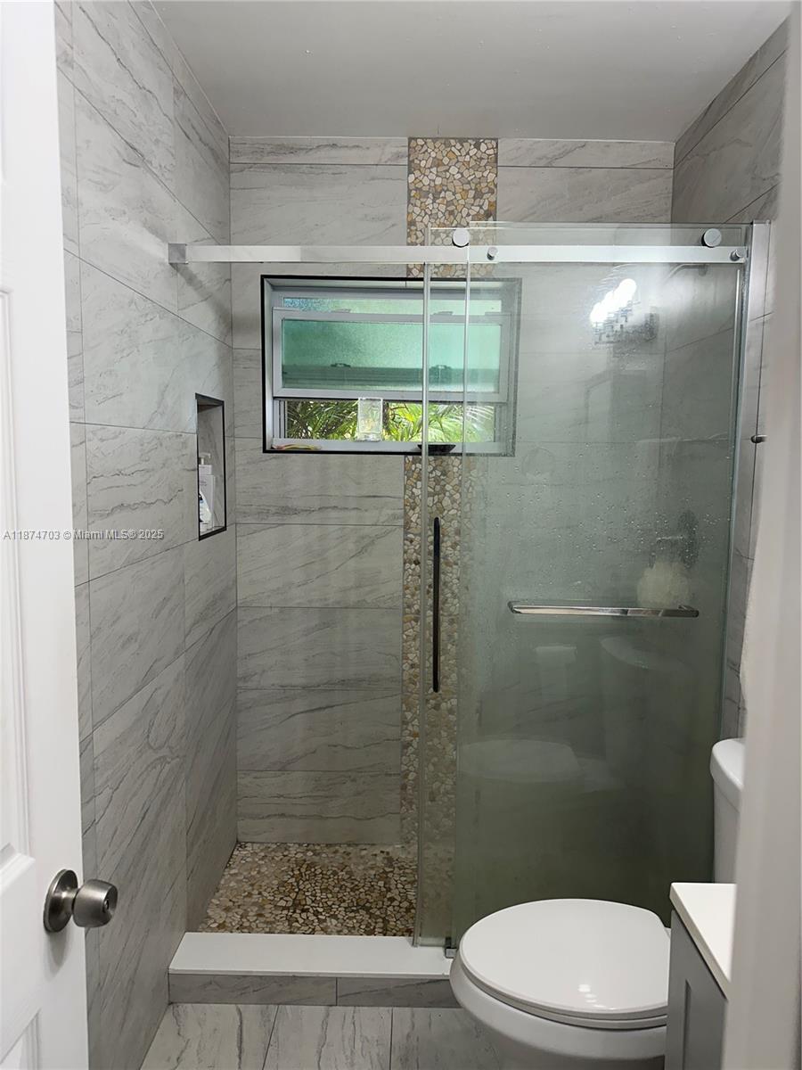 HOLLYWOOD COUNTRY CLUB DI - Residential Lease