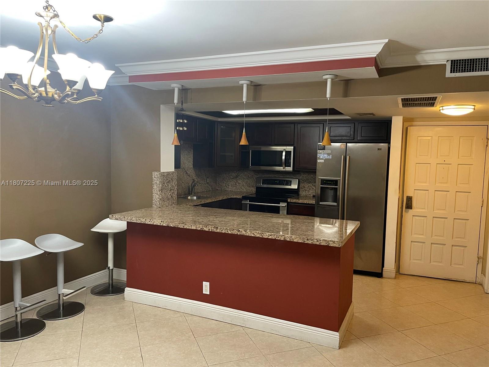 Rental Property at 3900 N Hills Dr 107, Hollywood, Broward County, Florida - Bedrooms: 1 
Bathrooms: 2  - $1,900 MO.