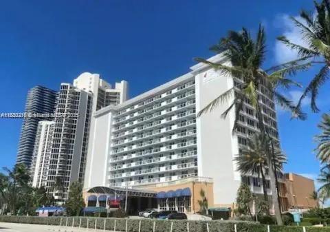 Incredible Opportunity in Sunny Isles Beach!
Experience oceanfront living at its best with this beautifully furnished studio featuring a private balcony and stunning views of the beach, ocean, pool, and city skyline. Located in a prime Sunny Isles location, this unit offers unbeatable value —perfect for investors or seasonal residents.
Enjoy resort-style amenities including private beach access, an Olympic-size heated pool, a fully equipped fitness center, 24/7 concierge, and valet parking. All utilities are included in the maintenance fee: electricity, water, cable, internet, central A/C, and more—no extra bills!
Whether you're looking for a vacation home or a high-return investment, this unit offers the ultimate in comfort, convenience, and luxury.