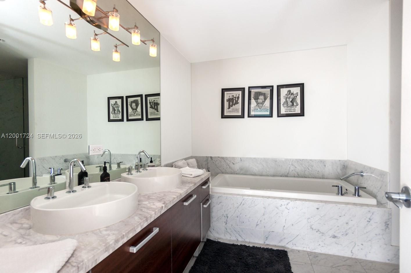 VIZCAYNE NORTH CONDO - Residential Lease