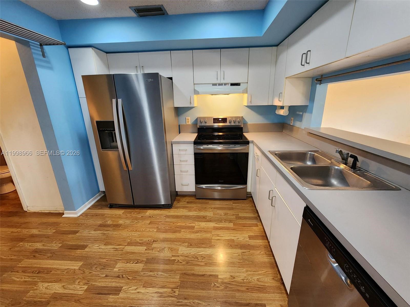 PARK AT TANGLEWOOD LAKES - Residential