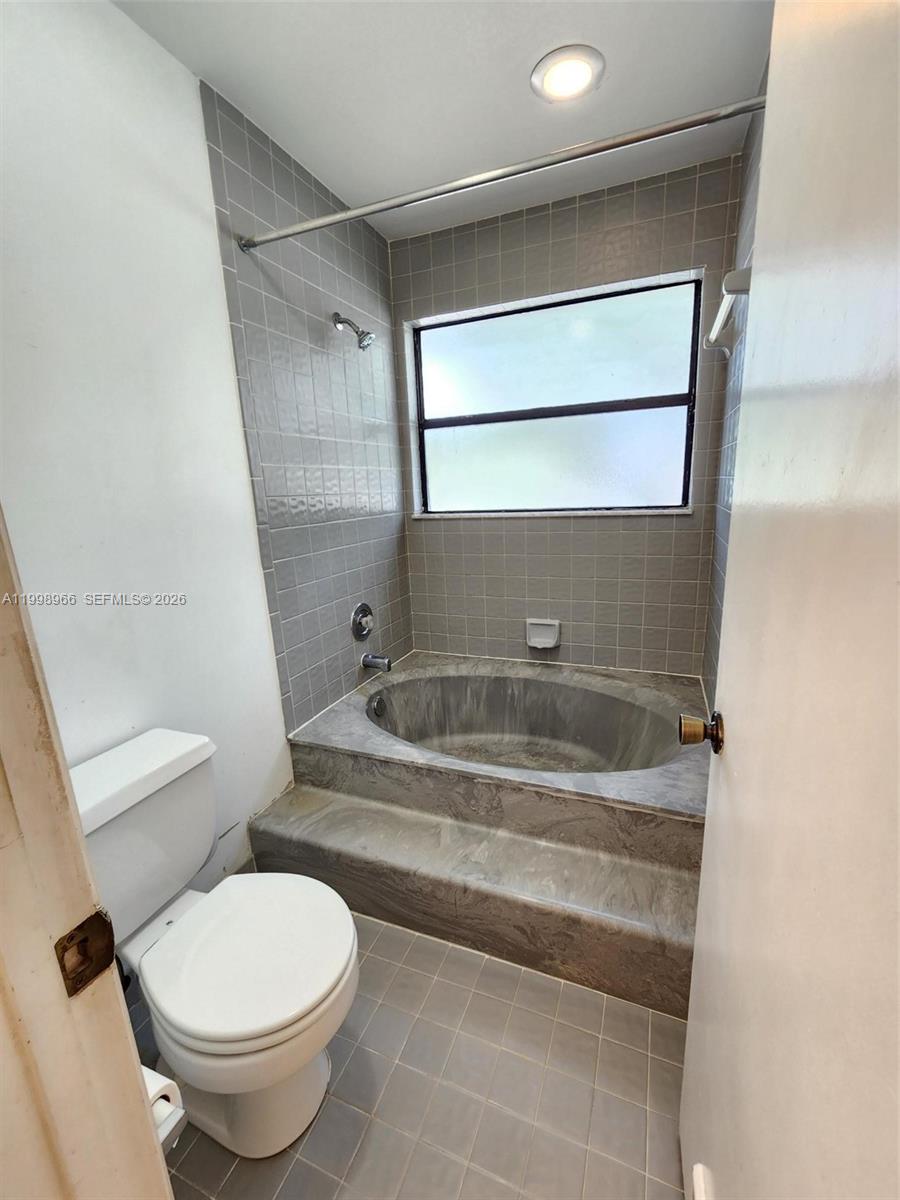 PARK AT TANGLEWOOD LAKES - Residential