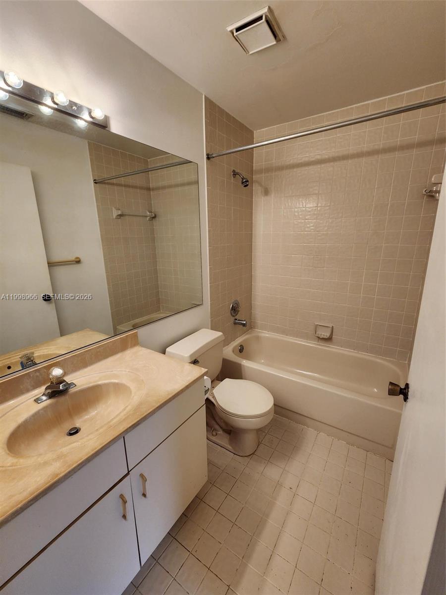 PARK AT TANGLEWOOD LAKES - Residential