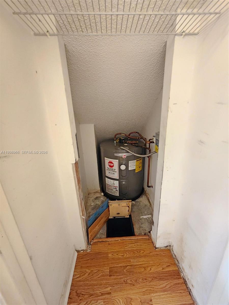 PARK AT TANGLEWOOD LAKES - Residential