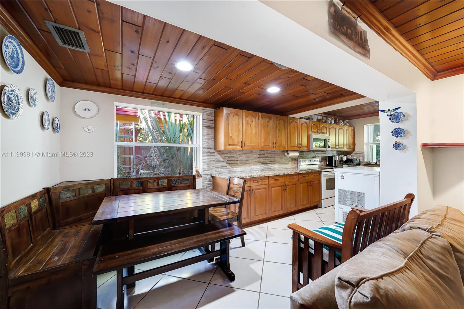 SILVER BLUFF GARDENS - Residential Income