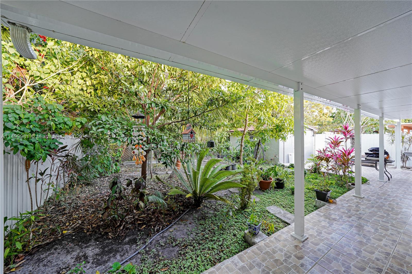 SILVER BLUFF GARDENS - Residential Income