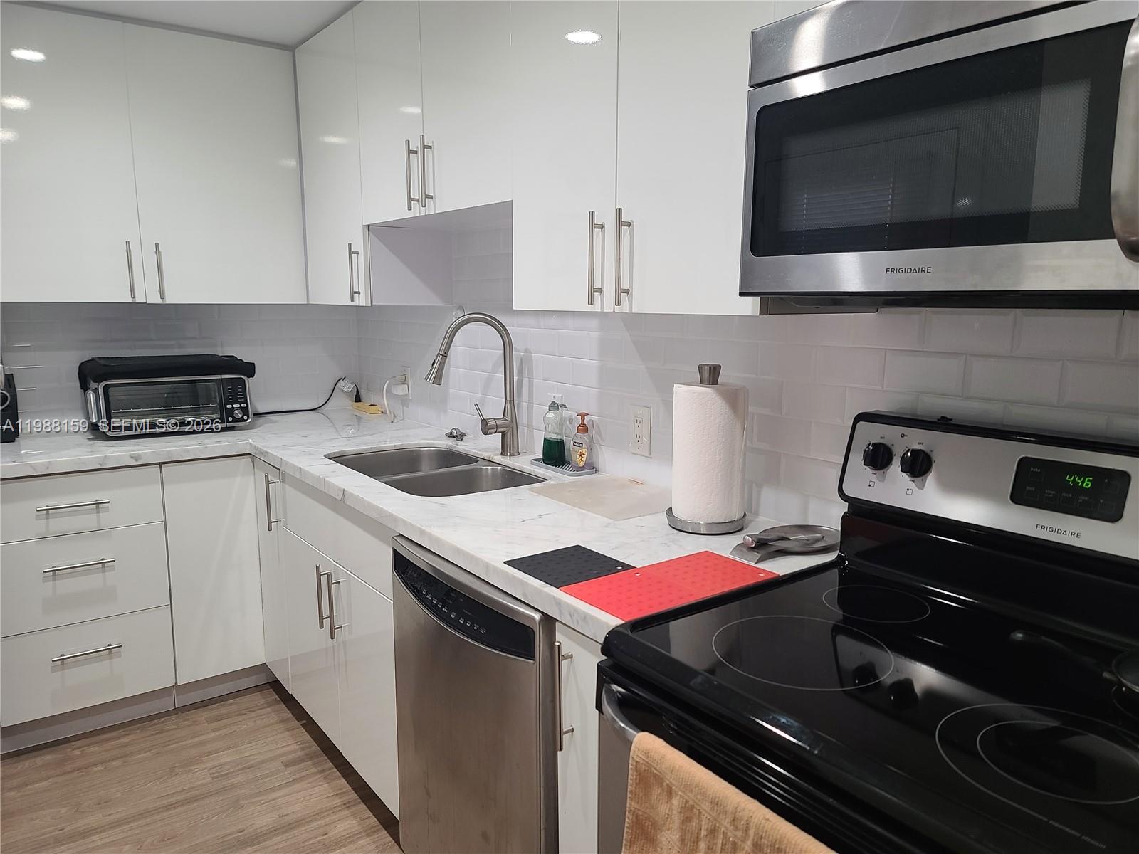 ENSENADA CONDO BLDG E-II - Residential