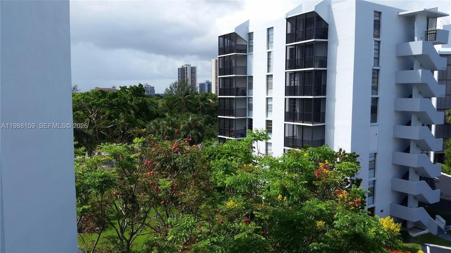 Come and see this bright and beautifully maintained 2 bedrooms and 2 full bathrooms unit, with balcony overlooking the Aventura Turnberry Golf course and lagoon. Minutes walk to the Aventura Mall and grocery stores, close to hospitals, parks, beaches, restaurants and Fort Lauderdale airport.
Seller will pay the current 50 year recertification assessment in full at closing