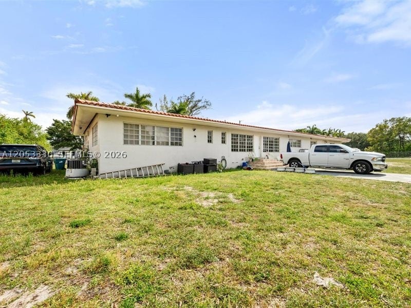 1895 NW 175th St