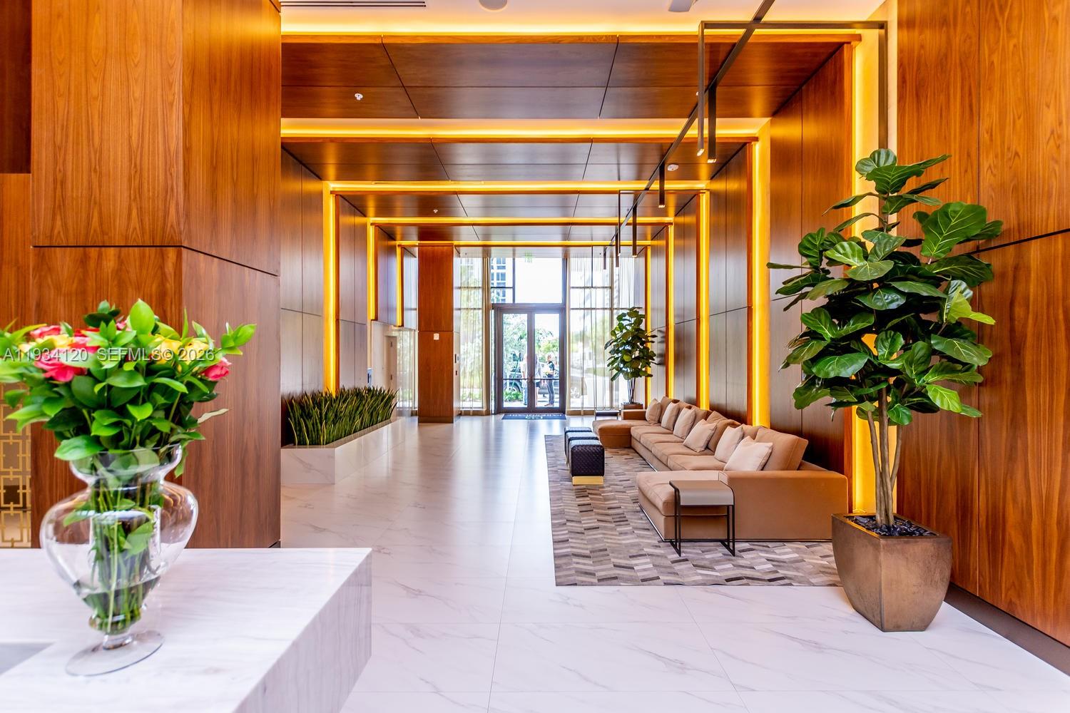 Aventura Park Square - Residential