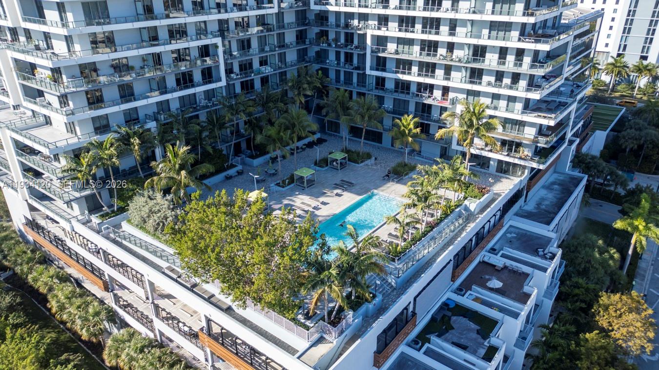 Aventura Park Square - Residential