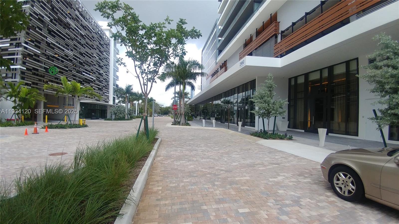 Aventura Park Square - Residential