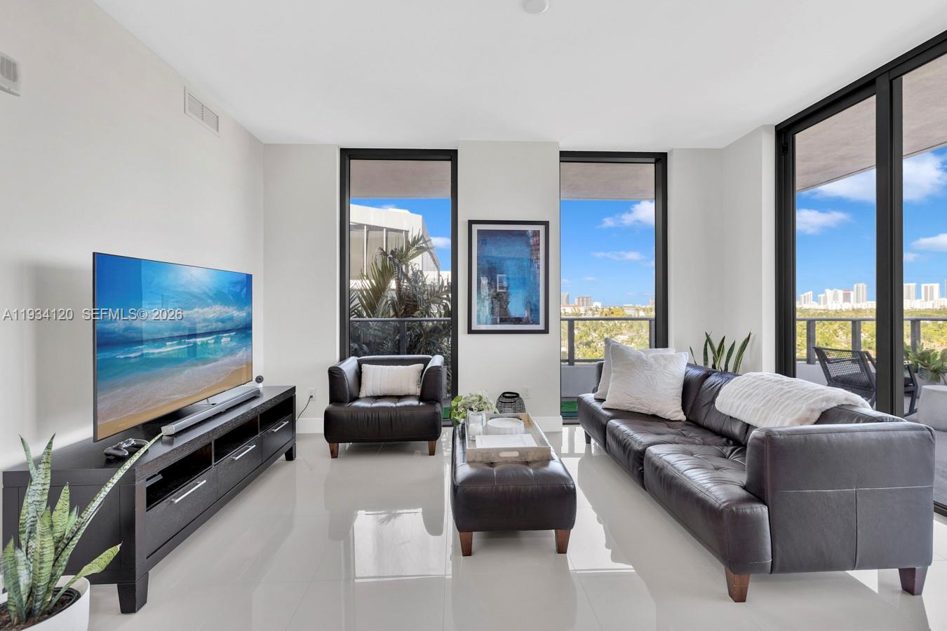 Aventura Park Square - Residential