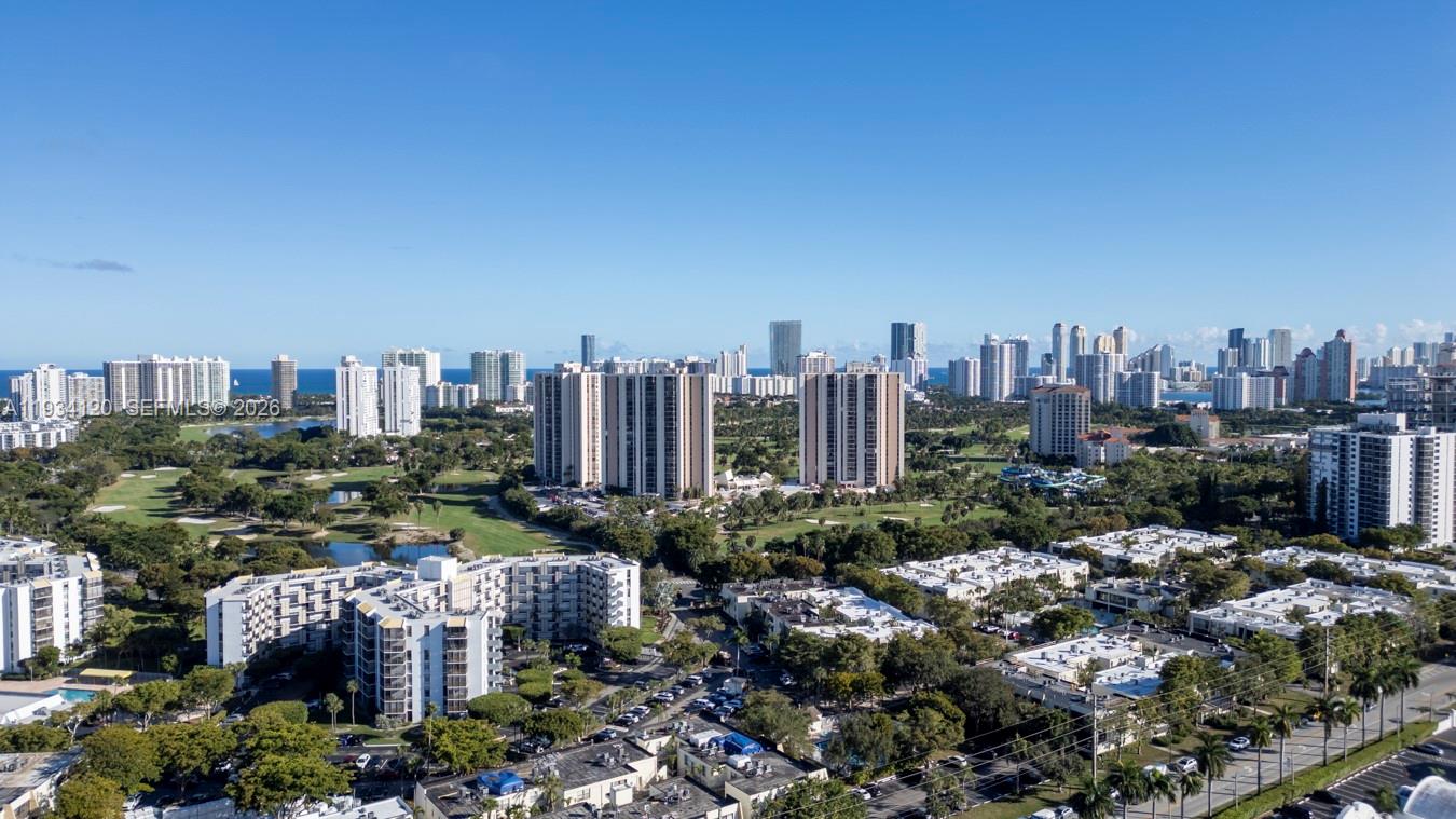 Aventura Park Square - Residential