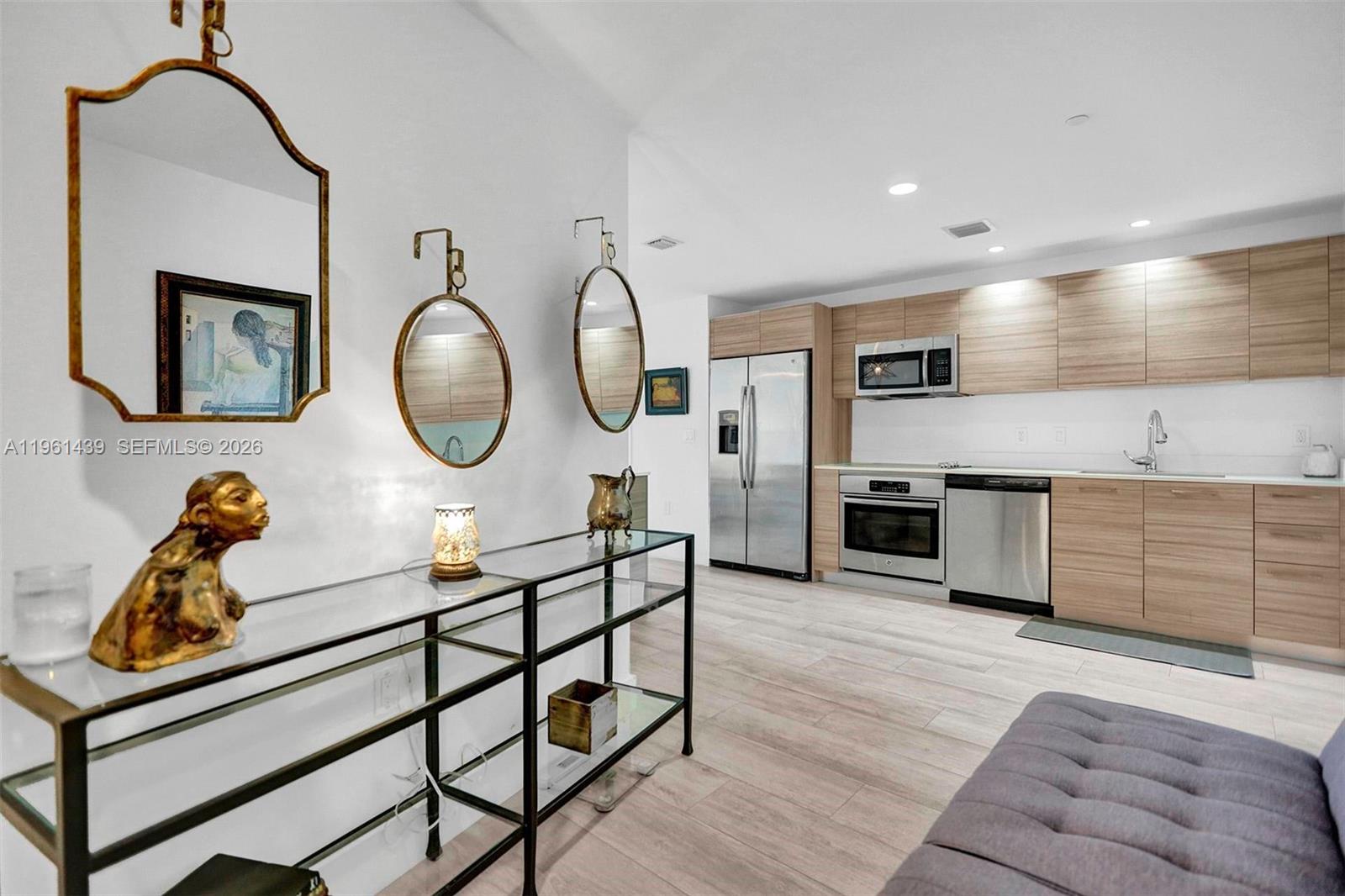 3401 MIDTOWN CONDO - Residential