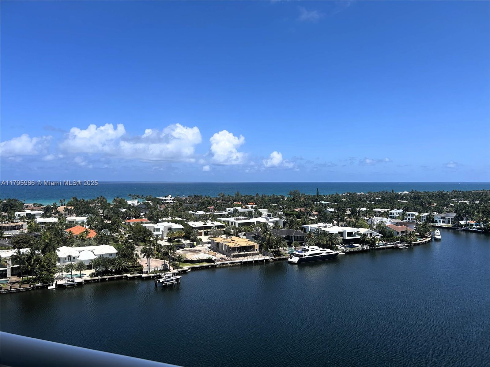 Property for Sale at 20515 E Country Club Dr 1646, Aventura, Miami-Dade County, Florida - Bedrooms: 2 
Bathrooms: 2  - $460,000