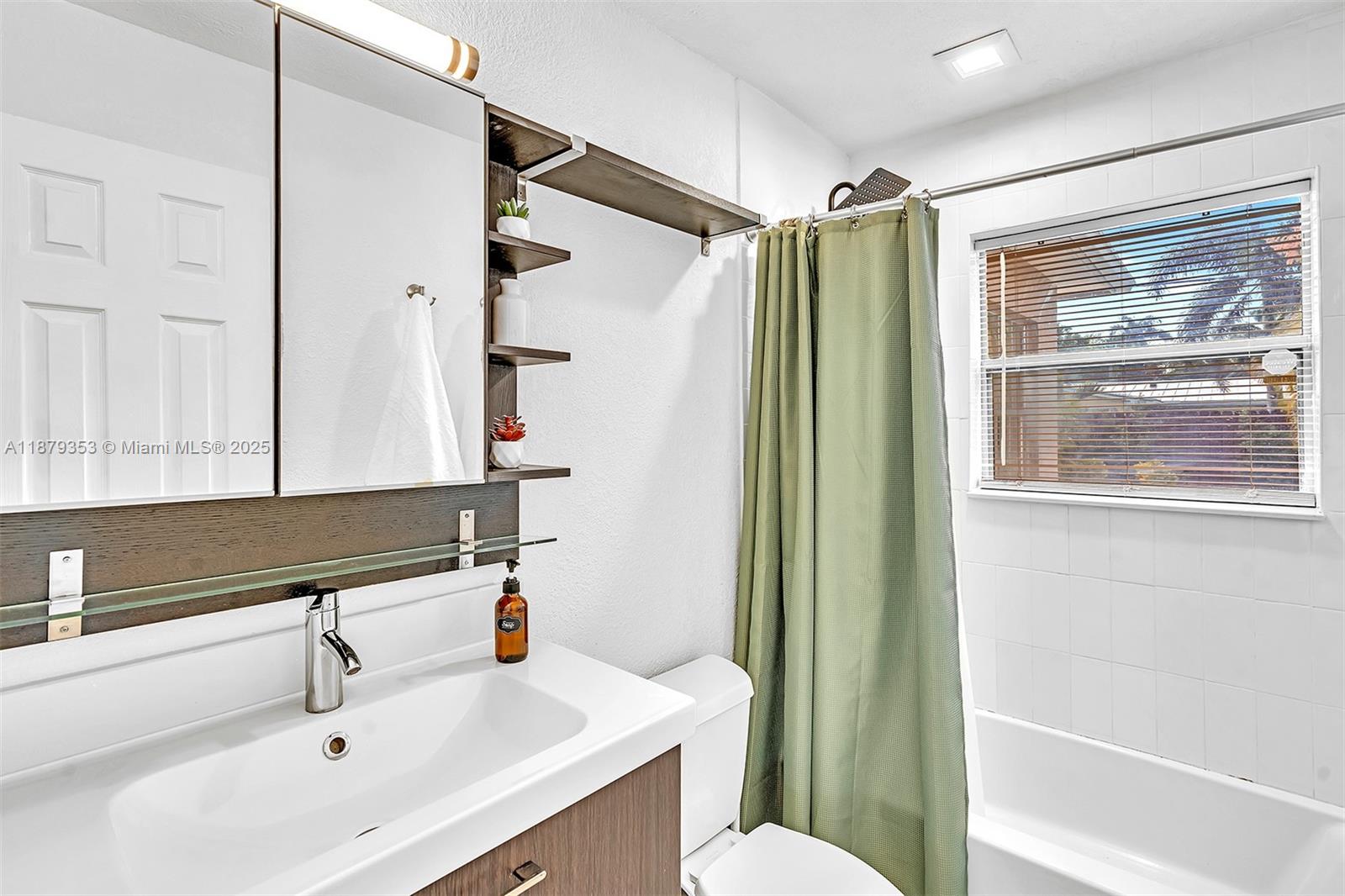 AVON HEIGHTS - Residential