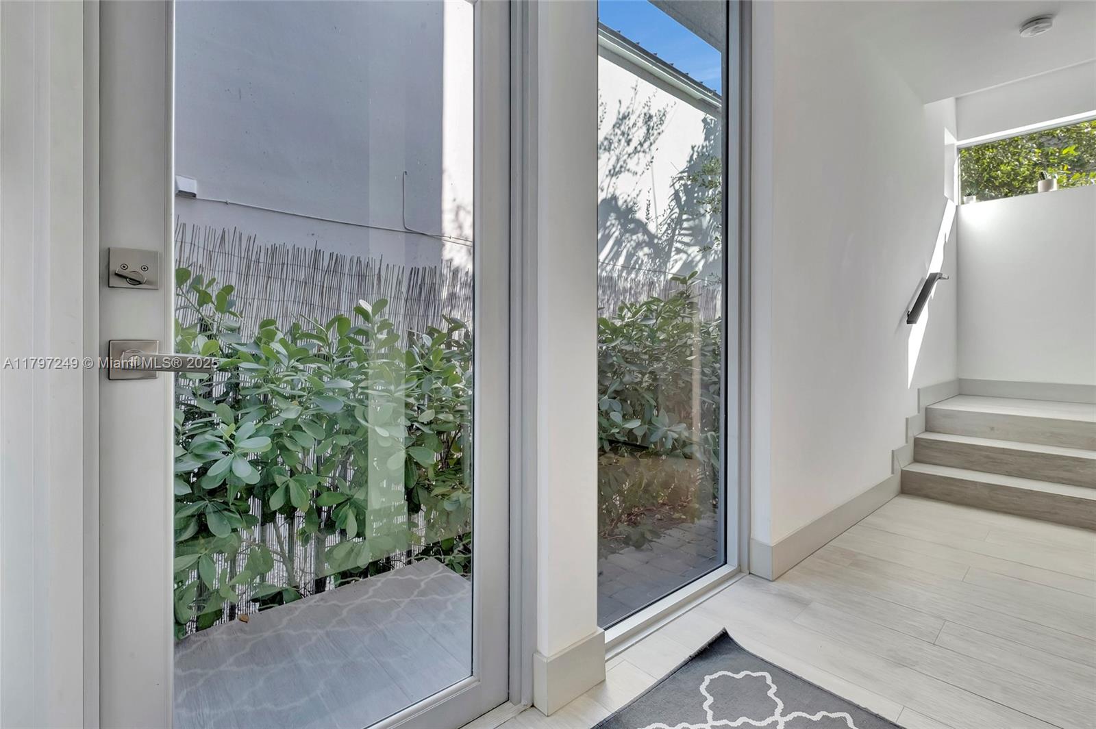 2924 Bird Ave 8