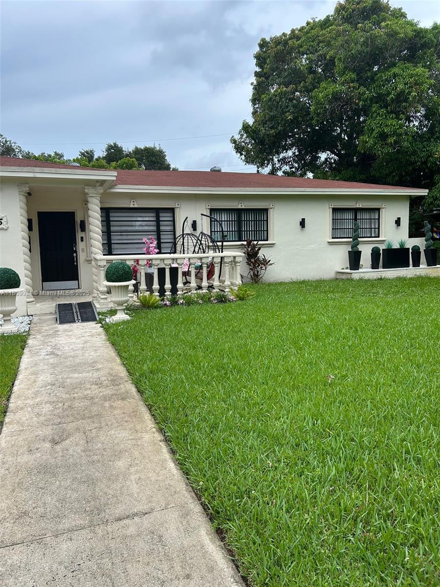 4 bedroom 3 bathroom house for sale, same block as one shul and within one block of three more shuls.