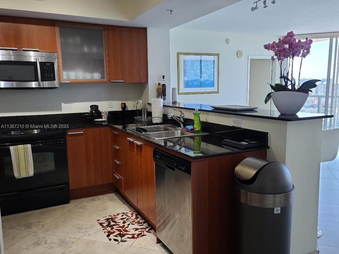 LA PERLA CONDO - Residential