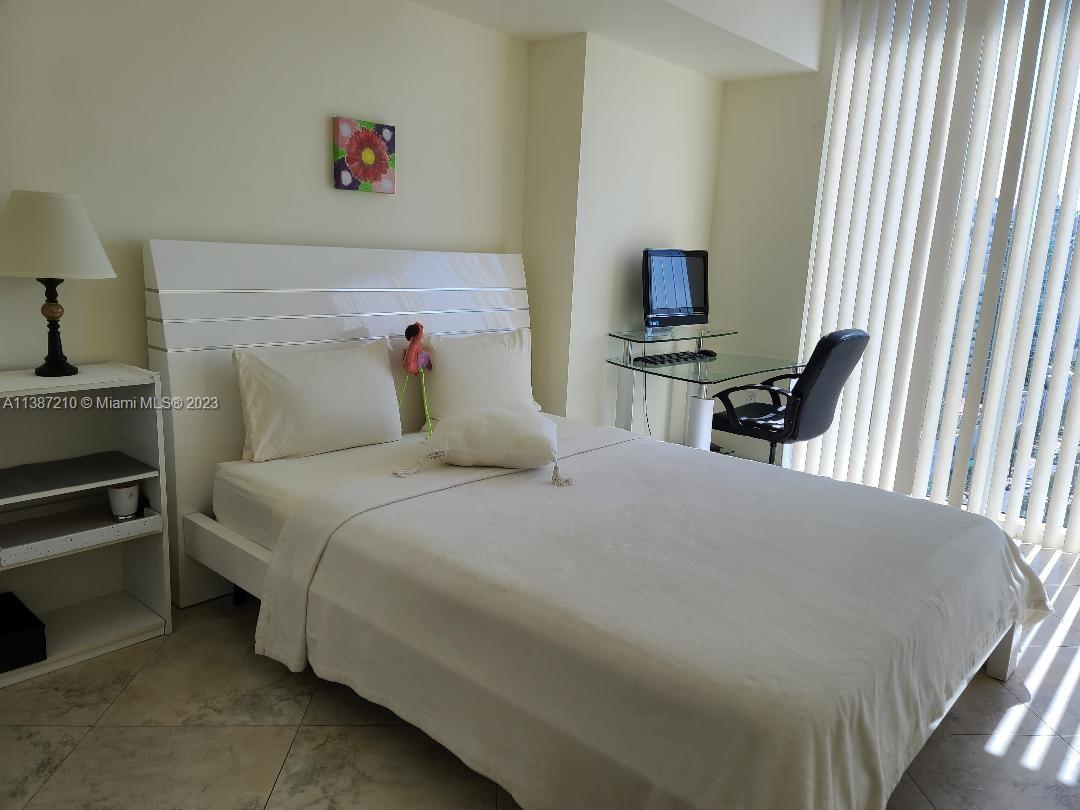 LA PERLA CONDO - Residential