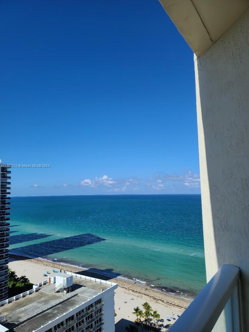 LA PERLA CONDO - Residential