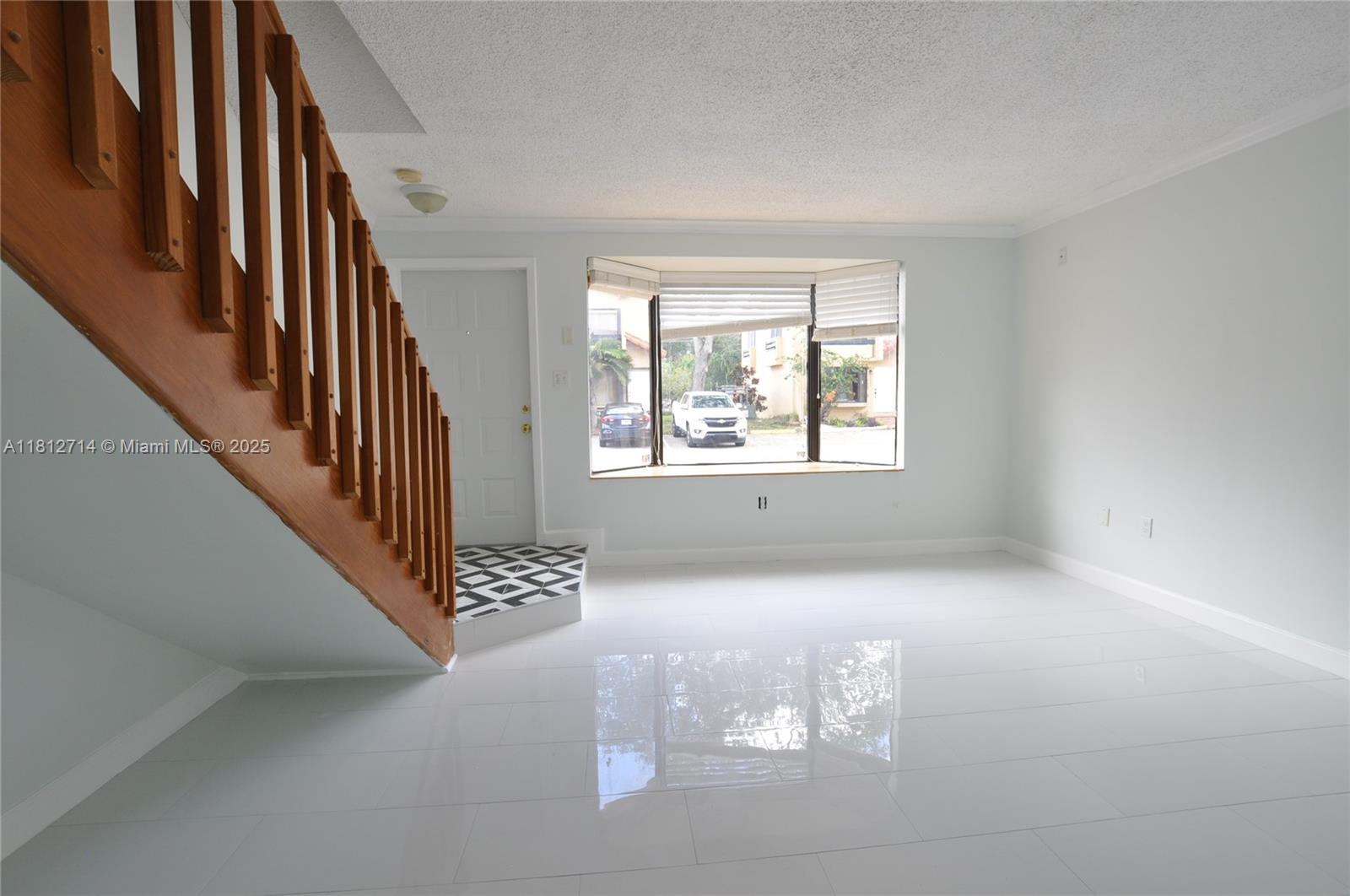 DADELAND COVE SEC 2 - Residential Lease