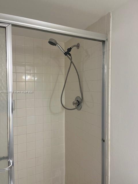 NEW HAMPTON AT CENTURY VI - Residential Lease