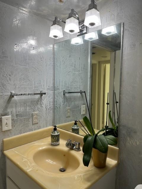 NEW HAMPTON AT CENTURY VI - Residential Lease