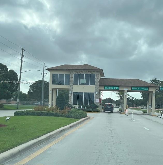 NEW HAMPTON AT CENTURY VI - Residential Lease