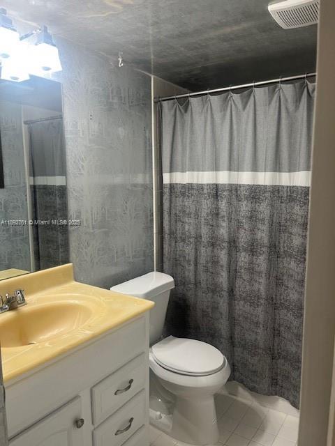 NEW HAMPTON AT CENTURY VI - Residential Lease