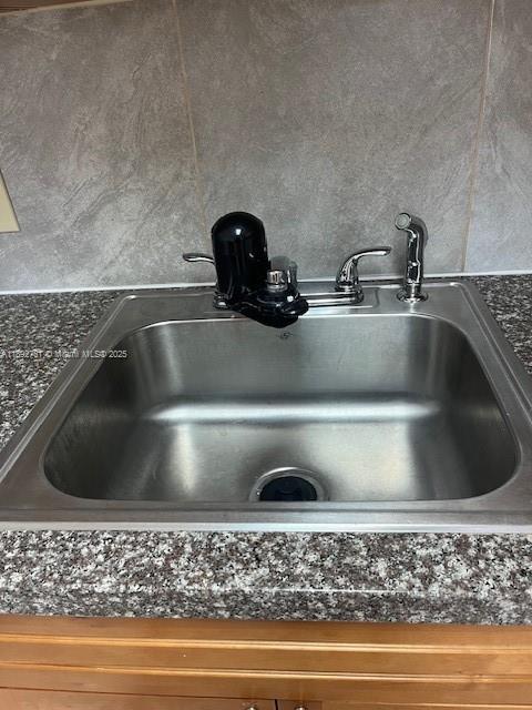 NEW HAMPTON AT CENTURY VI - Residential Lease