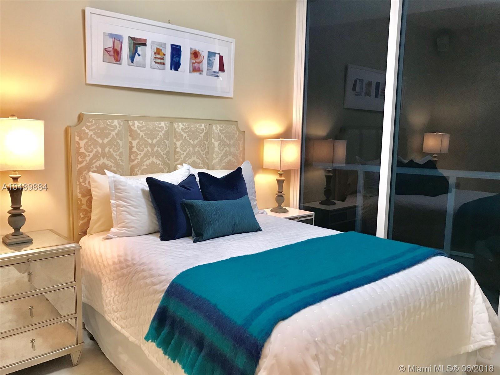 CONTINUUM ON SOUTH BEACH - Residential