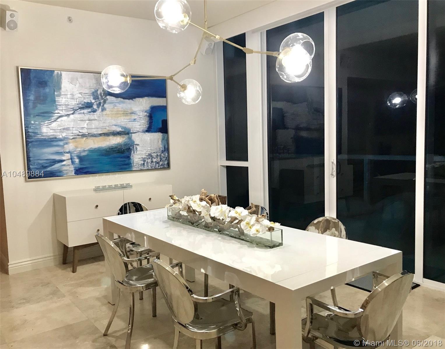 CONTINUUM ON SOUTH BEACH - Residential