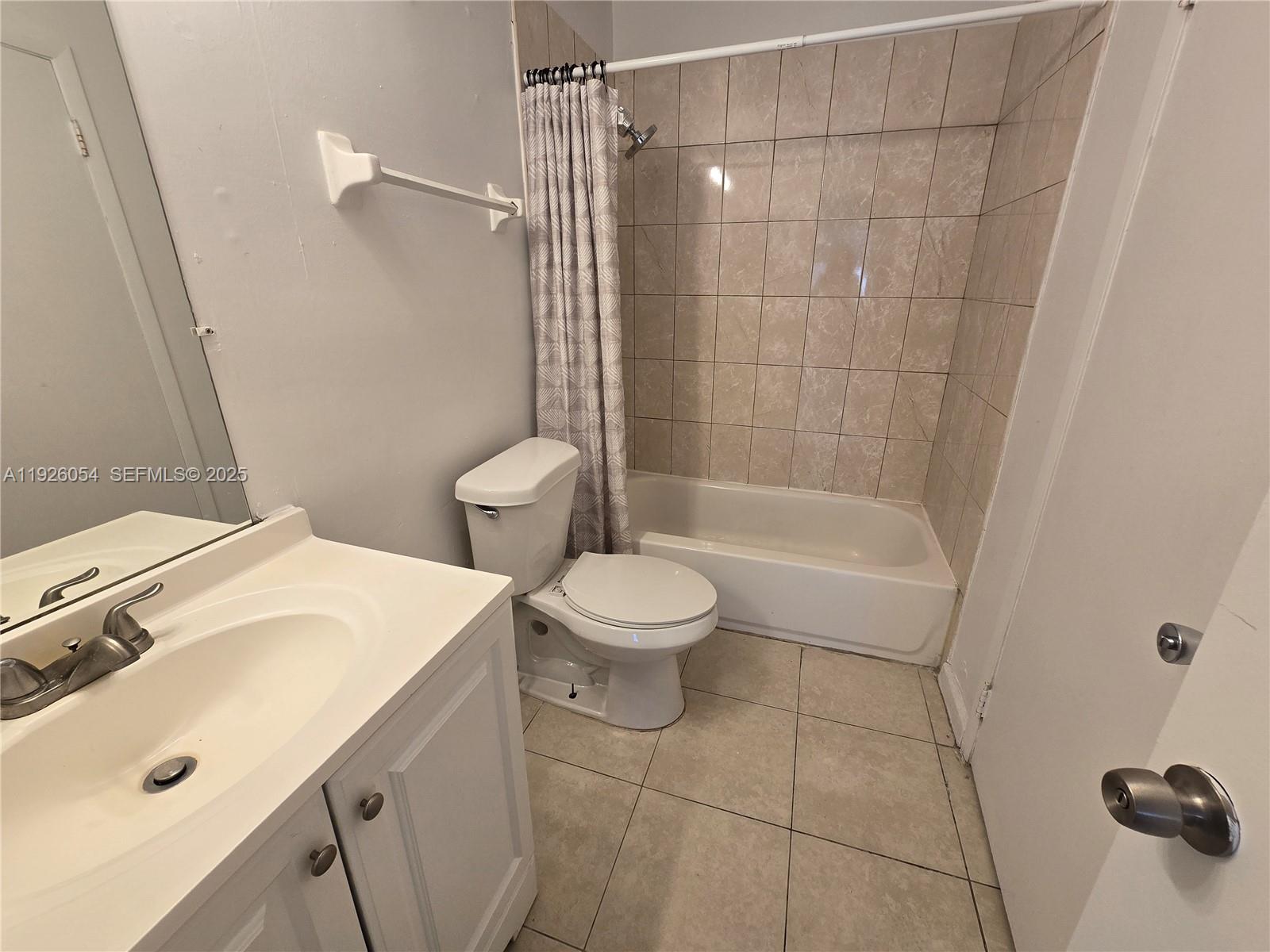 HABITAT II CONDO - Residential Lease