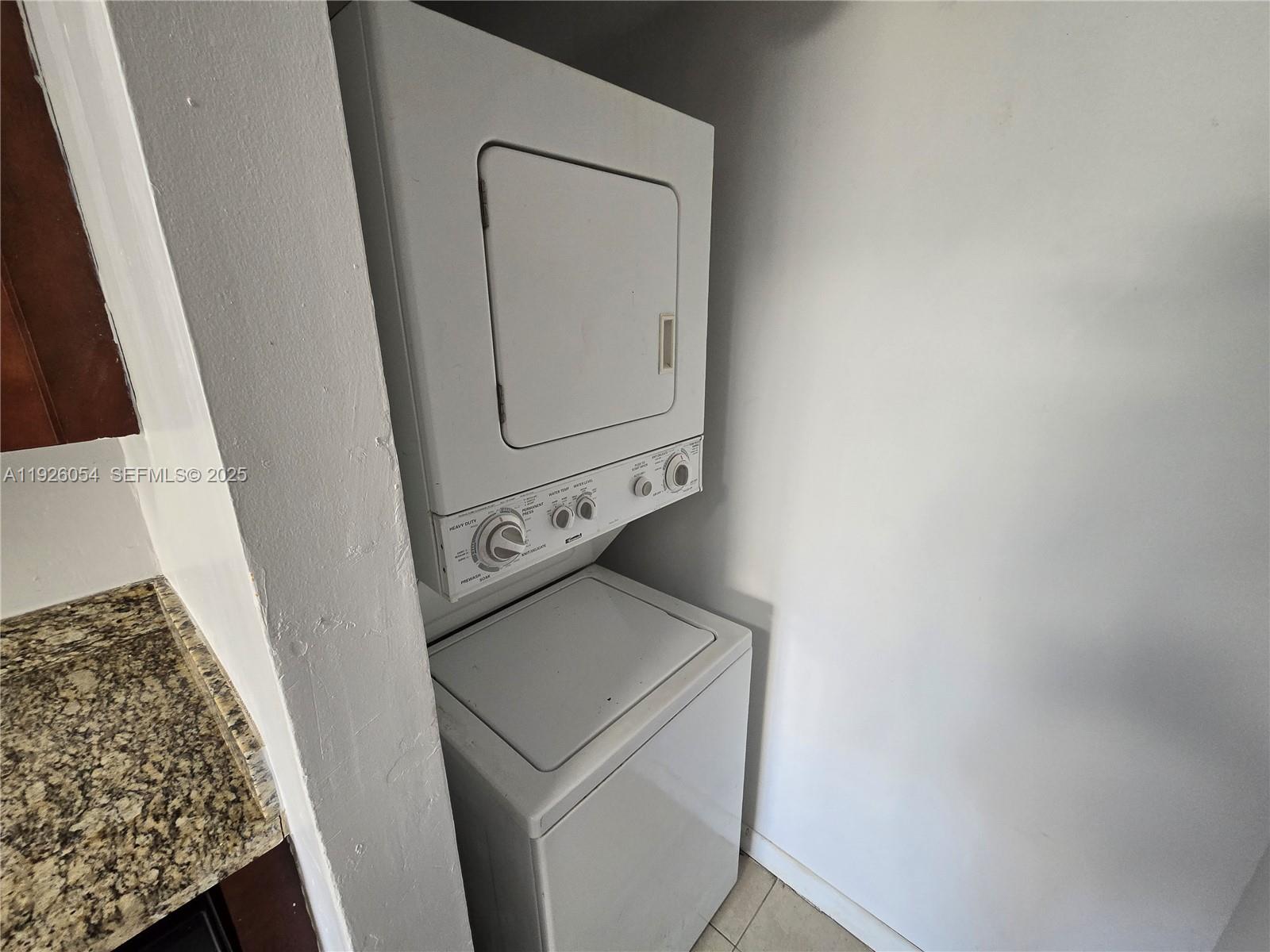 HABITAT II CONDO - Residential Lease