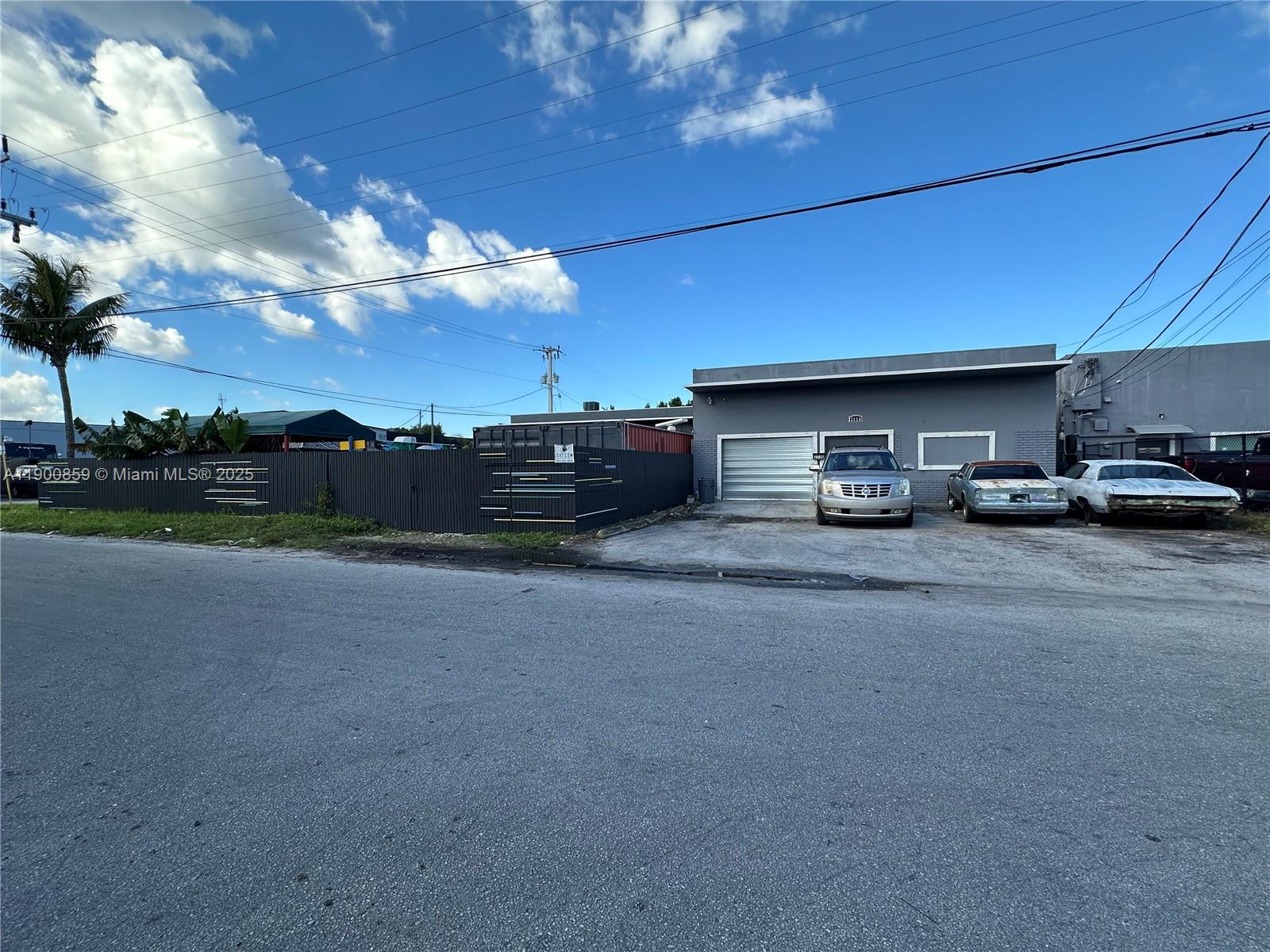 2220 SW 60th Ter