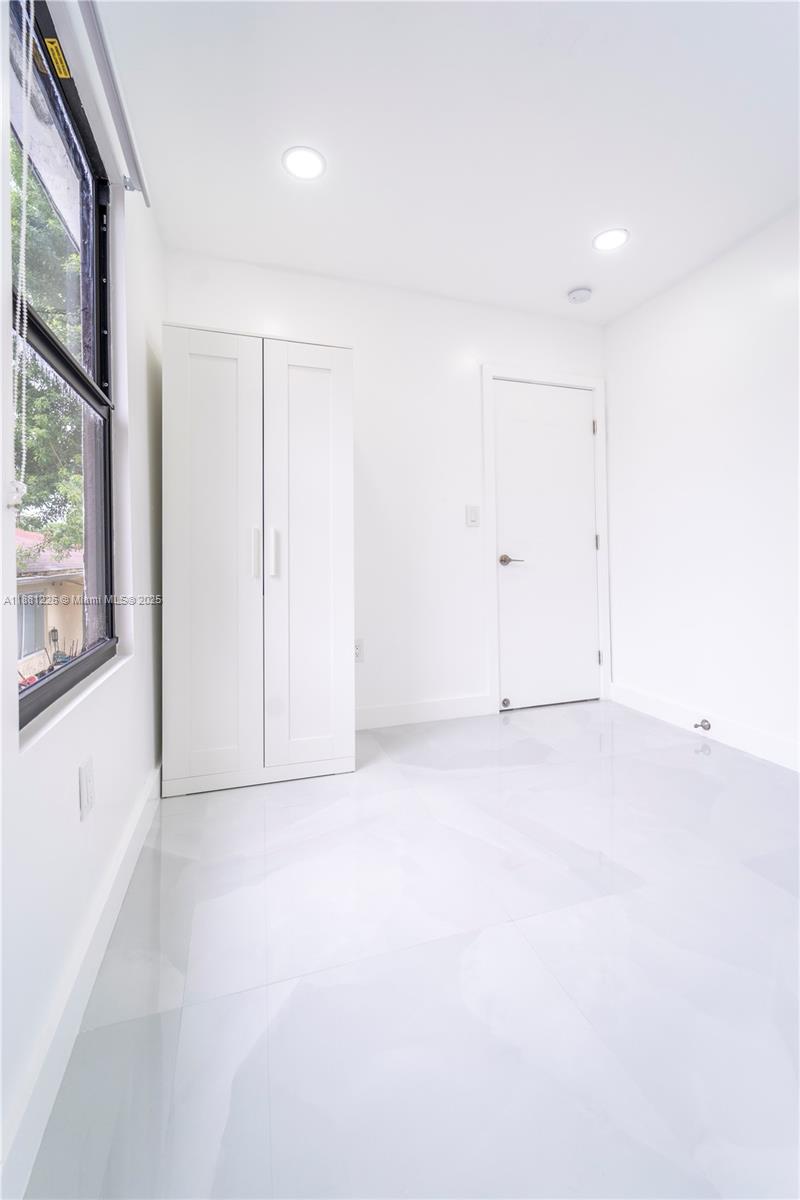 BELLEVUE SUB - Residential Lease