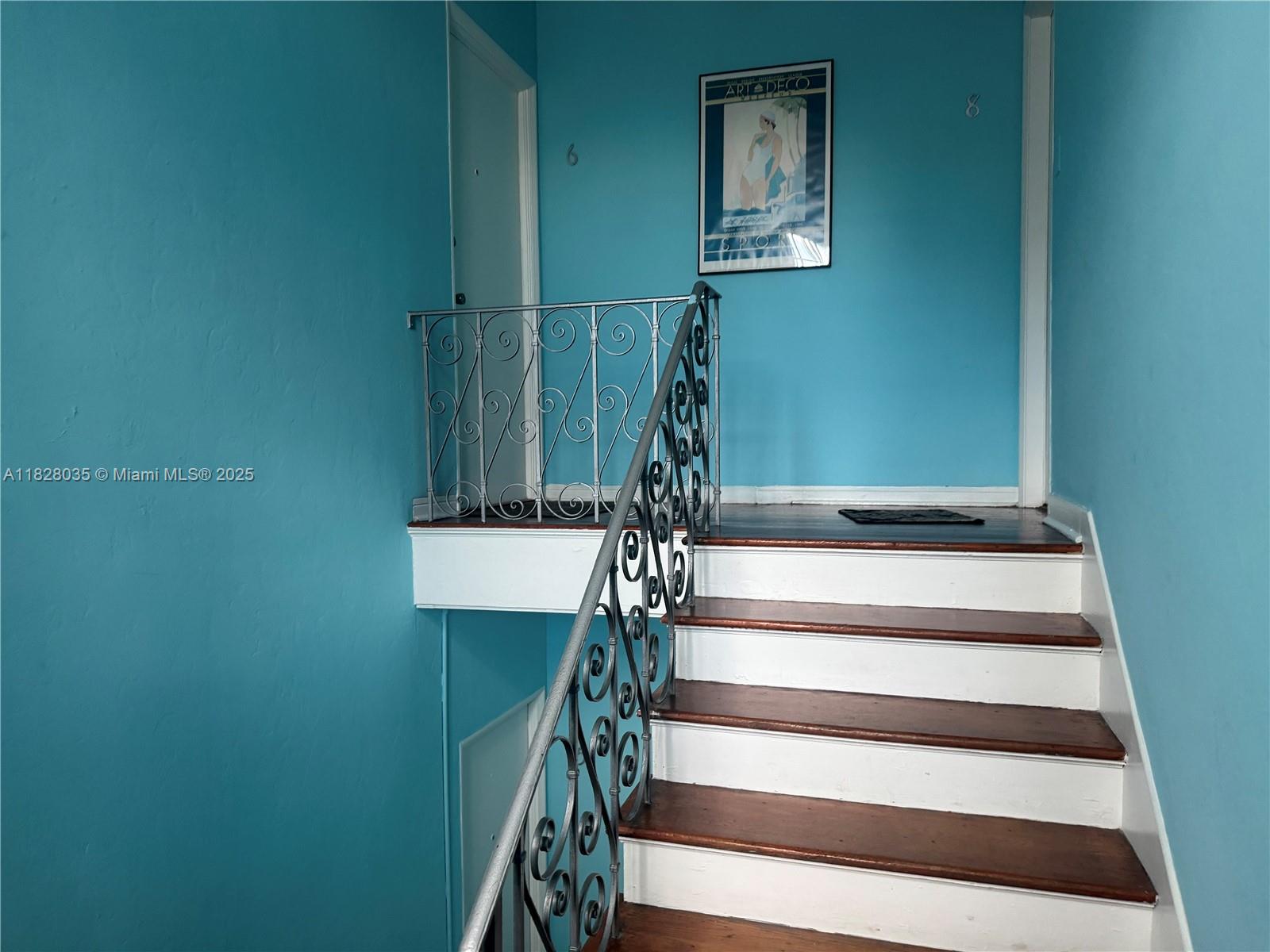 DELPHINE CONDO - Residential