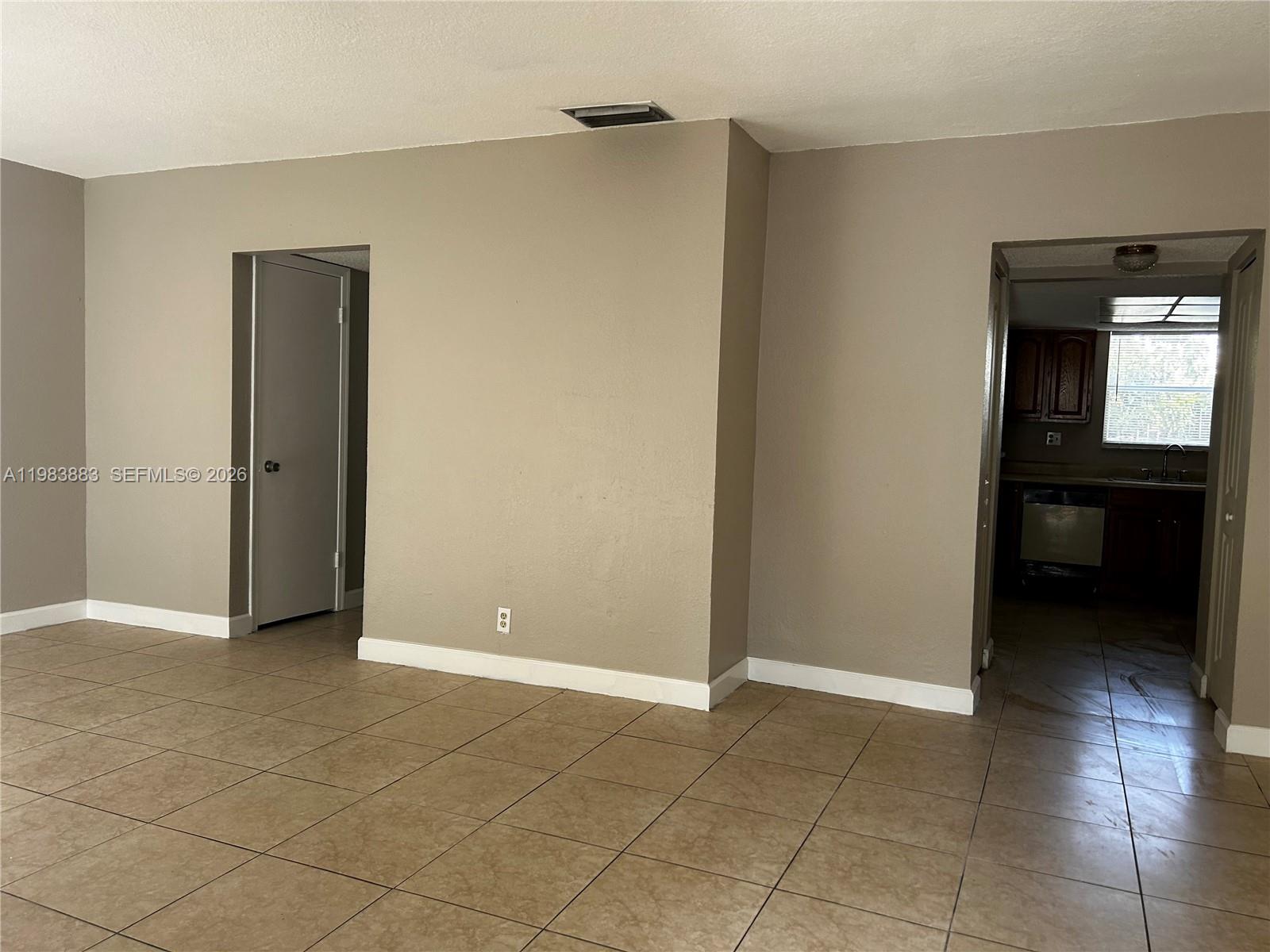 TAM O SHANTER VILLAS SEC - Residential