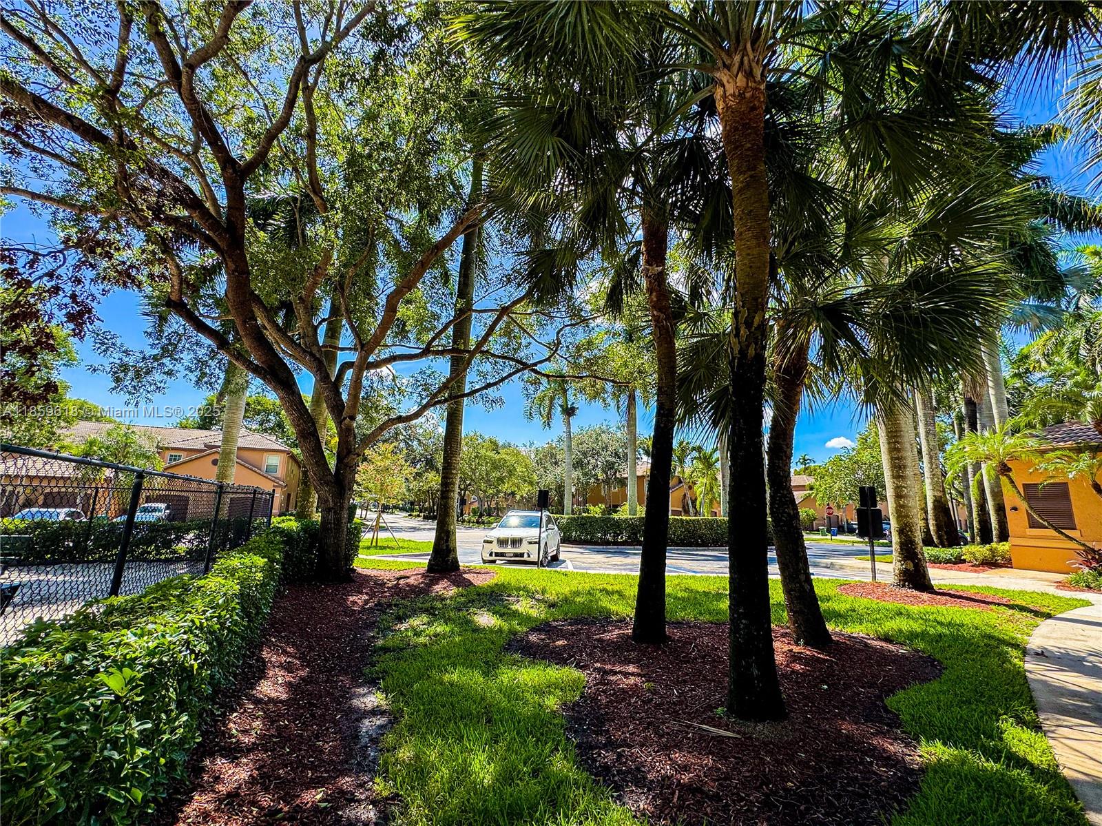 SECTORS 3 & 4 BOUNDARY PL - Residential Lease