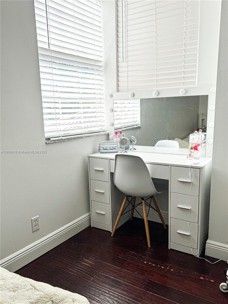 SECTORS 3 & 4 BOUNDARY PL - Residential Lease