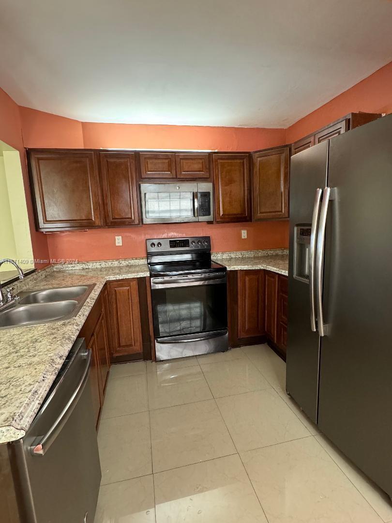 Rental Property at 447 Ne 210th Cir Ter 102-20, Miami, Broward County, Florida - Bedrooms: 2 
Bathrooms: 2  - $2,200 MO.