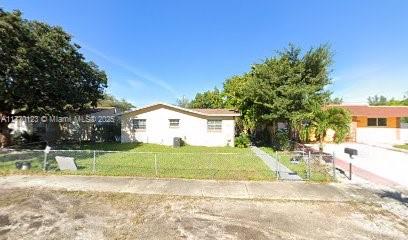Prime Four-Plex Investment Opportunity in Hollywood, FL!
Investor’s dream! This income-producing four-plex in Hollywood, FL offers high rental demand and great cash flow potential. Located just minutes from Hollywood Beach, Downtown Hollywood, Hard Rock Casino, I-95, and US-1, this well-maintained multifamily property is a fantastic addition to any portfolio.
- Four units with strong rental potential
- Well-kept property
- Tenants in place / Ideal for short- or long-term rentals
- Ample parking
- Prime location near shopping, dining, and entertainment
This turnkey investment is perfect for seasoned investors or first-time buyers looking to generate steady rental income in a growing market. Don’t miss this rare opportunity!
Call today for details or to schedule a showing!