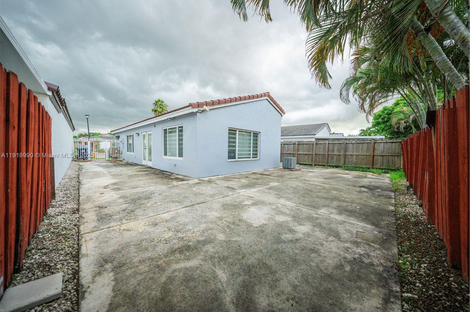 WEITZER SERENA LAKES WEST - Residential Lease