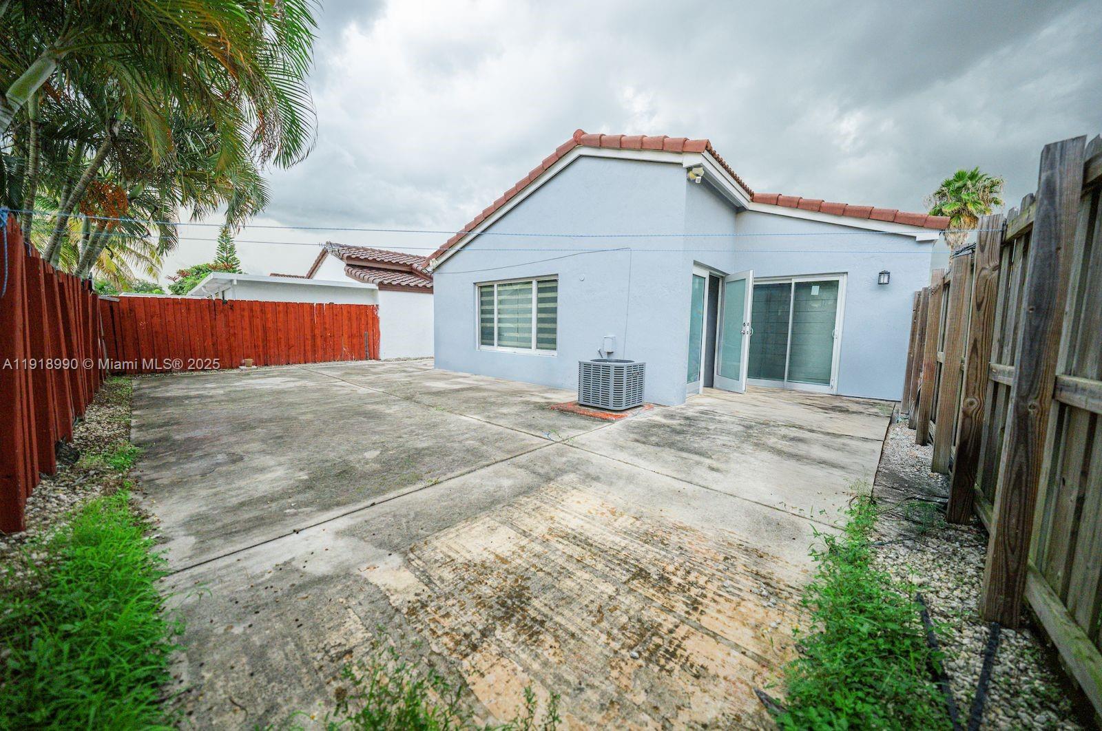 WEITZER SERENA LAKES WEST - Residential Lease