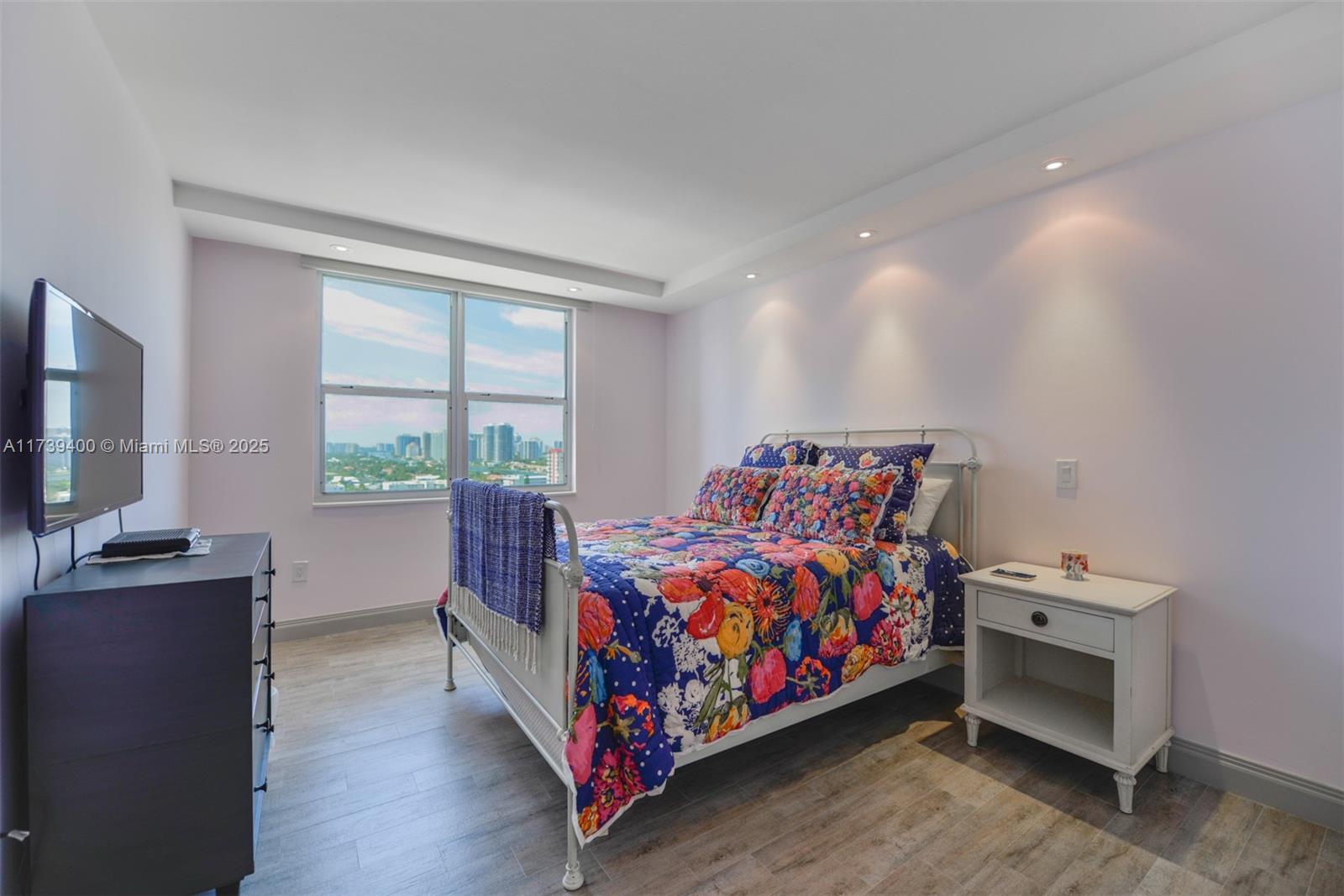 HEMISPHERES CONDO - Residential